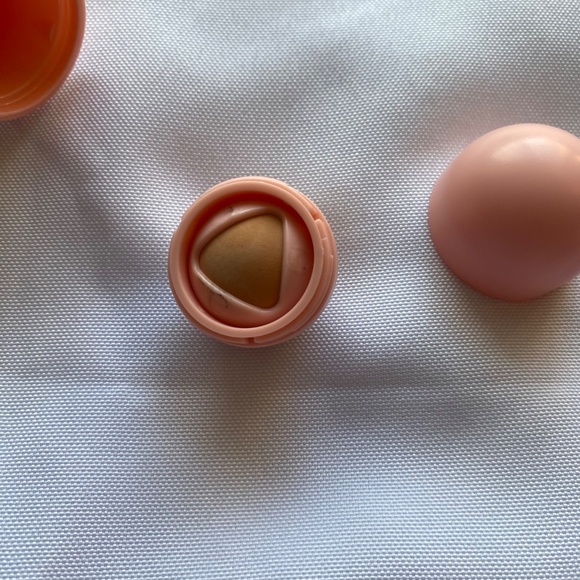 Face Oil Absorbing Roller Pink Volcanic Stone Two Sides - Picture 4 of 5